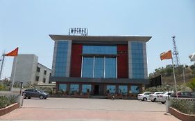 Hotel Matrix Inn Chakan 3*