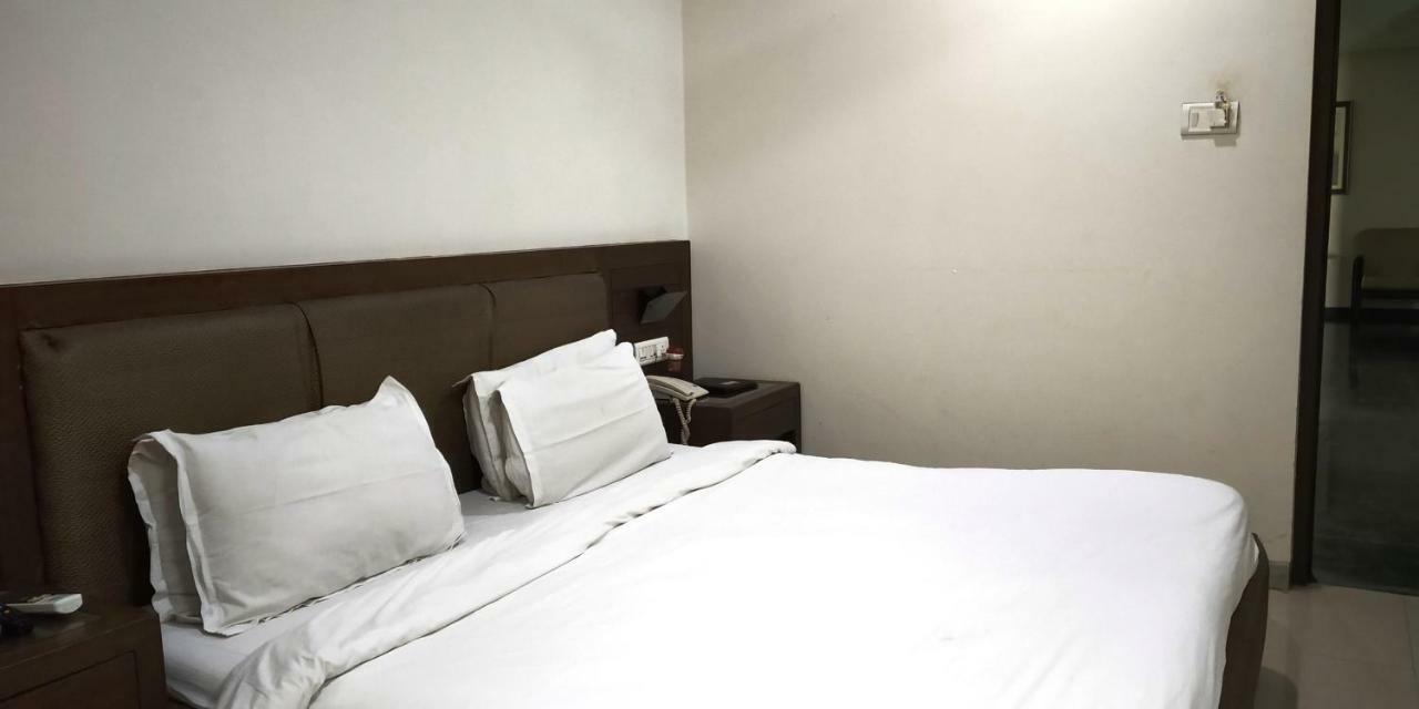 Matrix Inn Pune Exterior photo