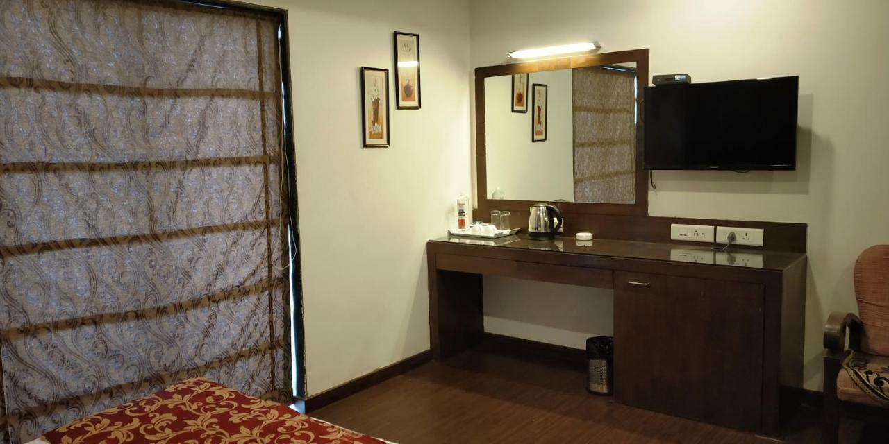 Matrix Inn Pune Exterior photo