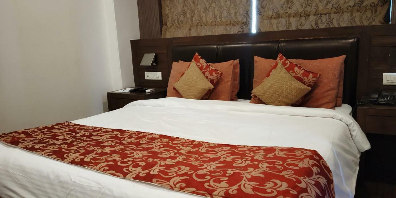 Matrix Inn Pune Exterior photo